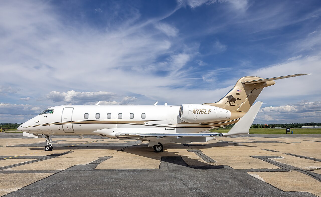 Challenger 300.